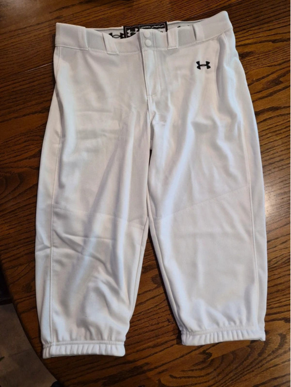 Under Armour Utility Knickers Softball Pants White Large NWOT 3036